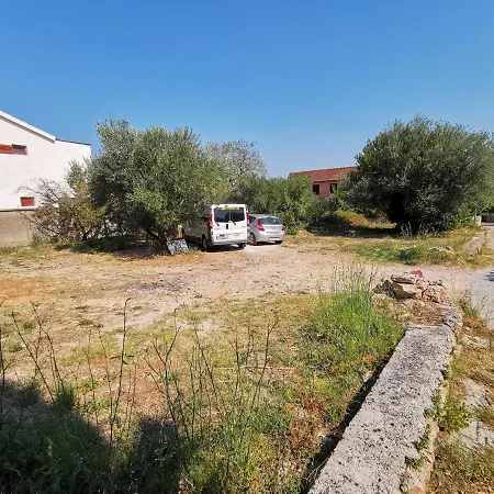 Mitrovic * Stari Grad (Hvar)